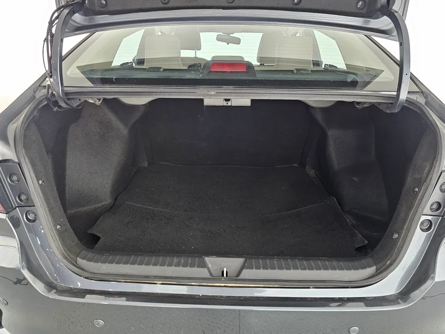 2023 Toyota Yaris  Y 