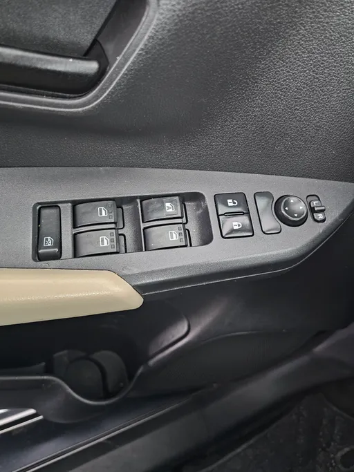 2023 Toyota Yaris  Y 