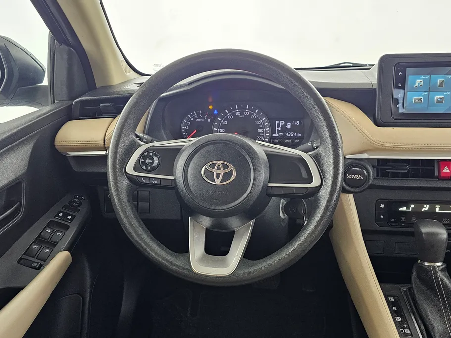 2023 Toyota Yaris  Y 