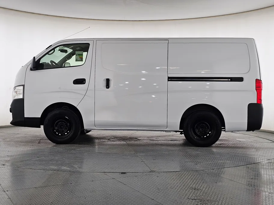 2021 Nissan Urvan NV350 