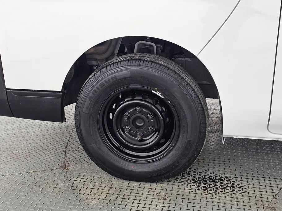 2021 Nissan Urvan NV350 