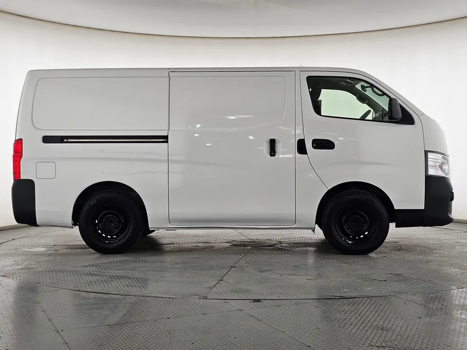 2021 Nissan Urvan NV350 