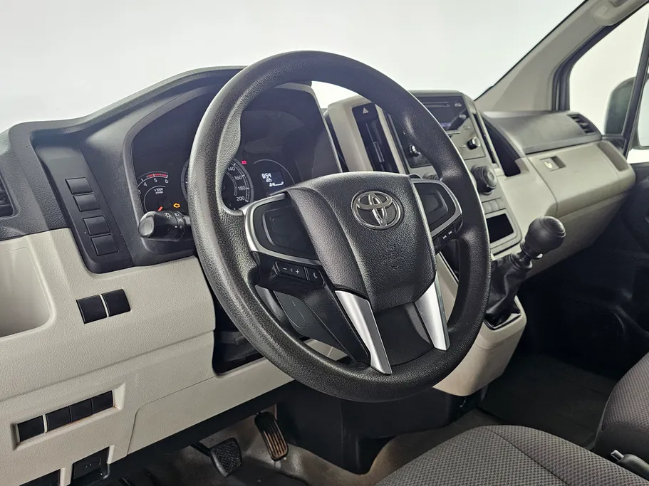 2023 Toyota Haice فان بضاعه 