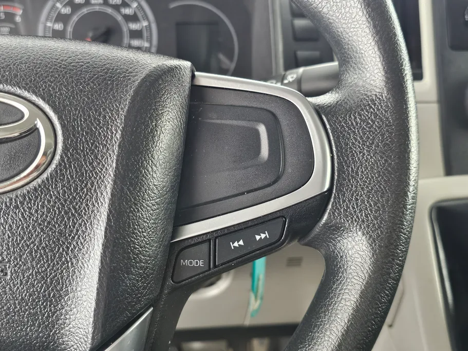 2023 Toyota Haice فان بضاعه 