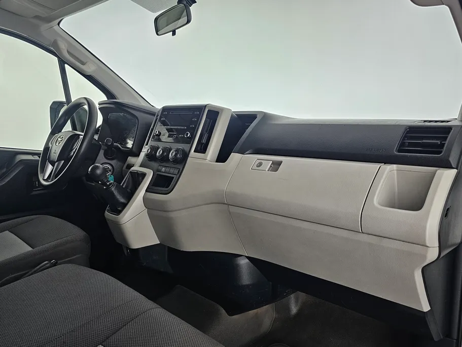 2023 Toyota Haice فان بضاعه 