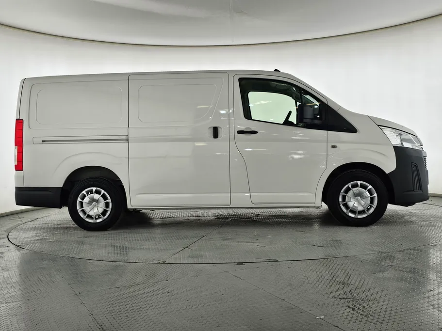 2023 Toyota Haice فان بضاعه 