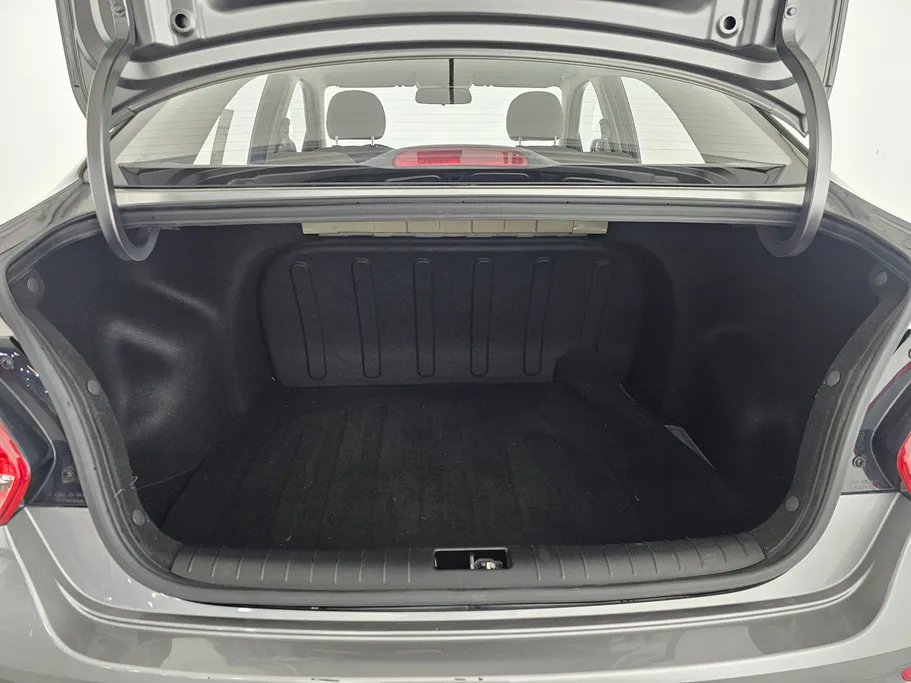 2025 Kia Pegas LX 