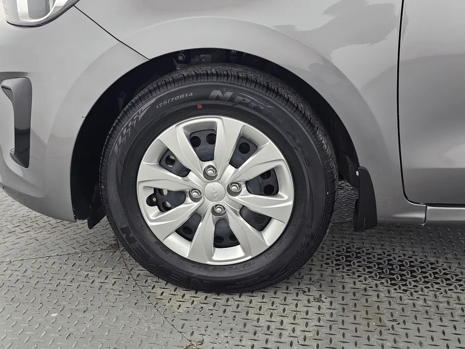 2025 Kia Pegas LX 