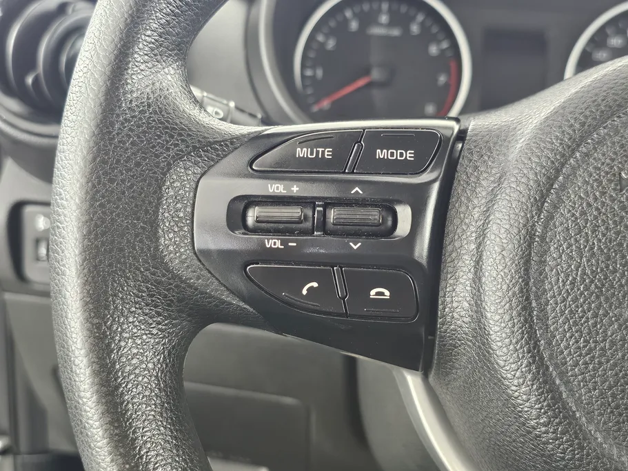 2025 Kia Pegas LX 