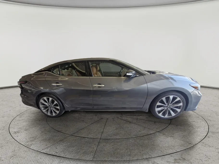 2022 Nissan Maxima SR 