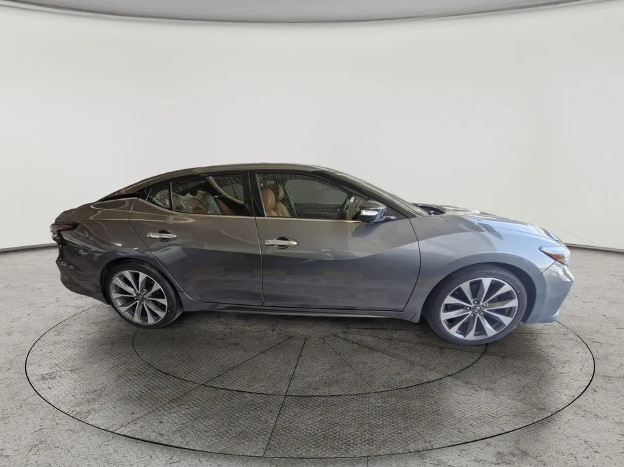 2022 Nissan Maxima SR 