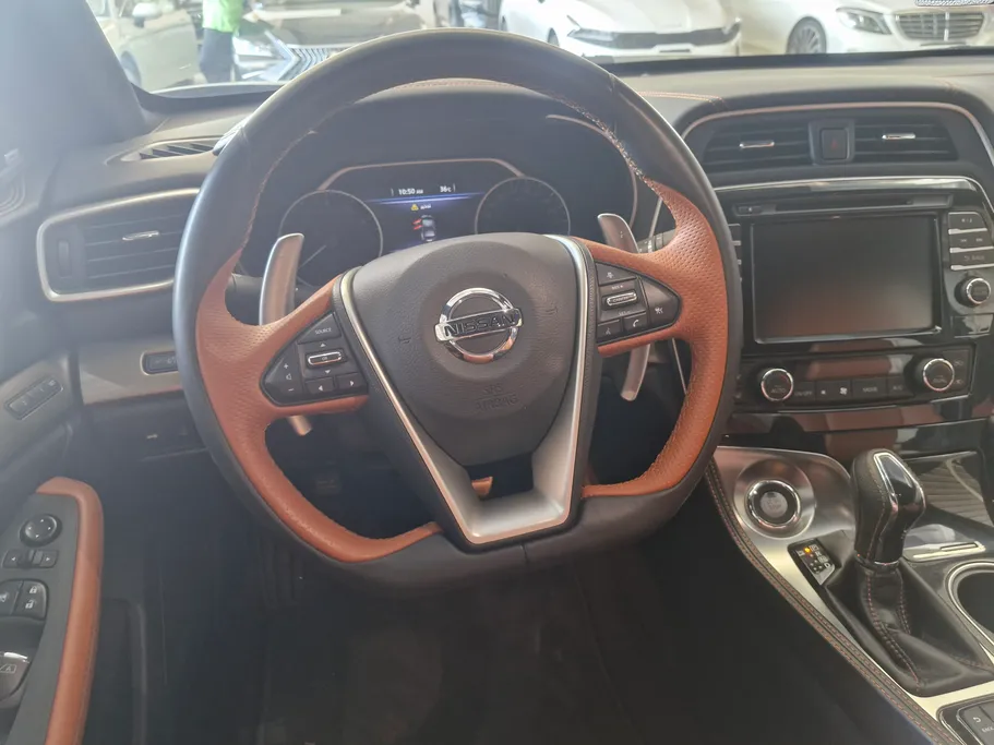 2022 Nissan Maxima SR 