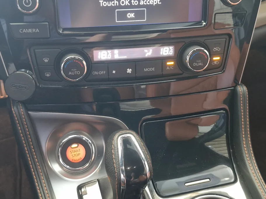 2022 Nissan Maxima SR 