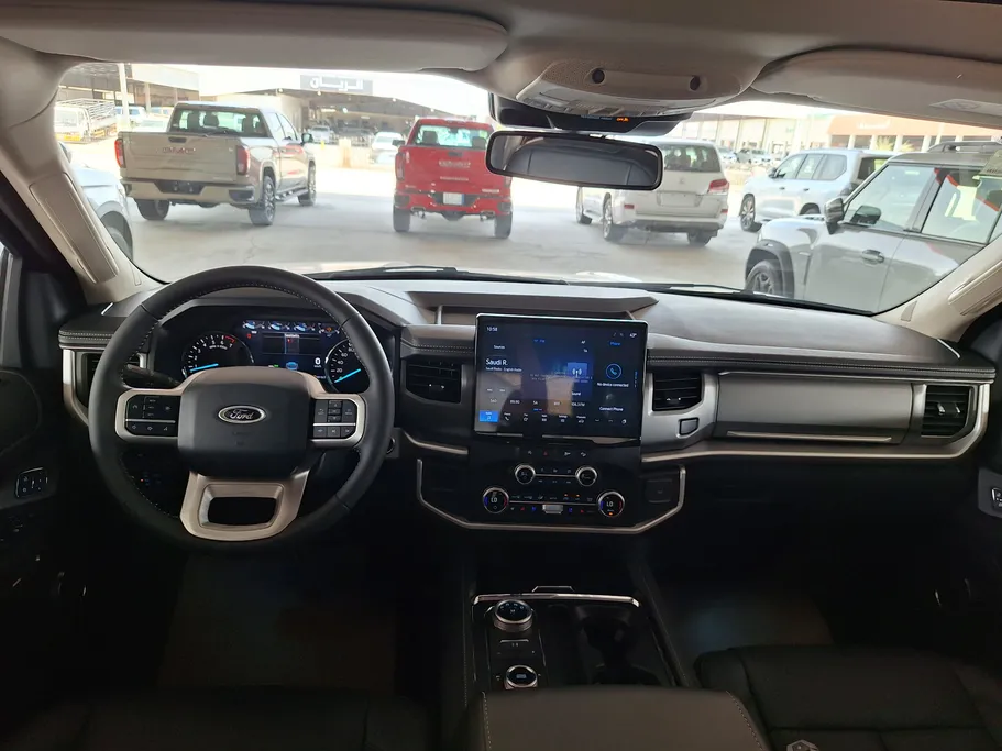 2024 Ford Expedition XLT 