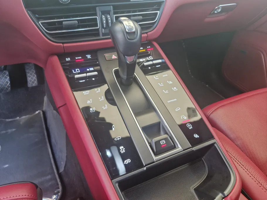 بورش ماكان GTS 2023 
