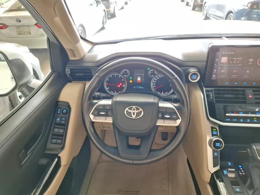 تويوتا لاندكروزر GXR 2023 