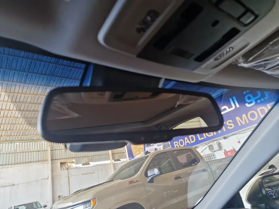 تويوتا كامري SE V6 2023 