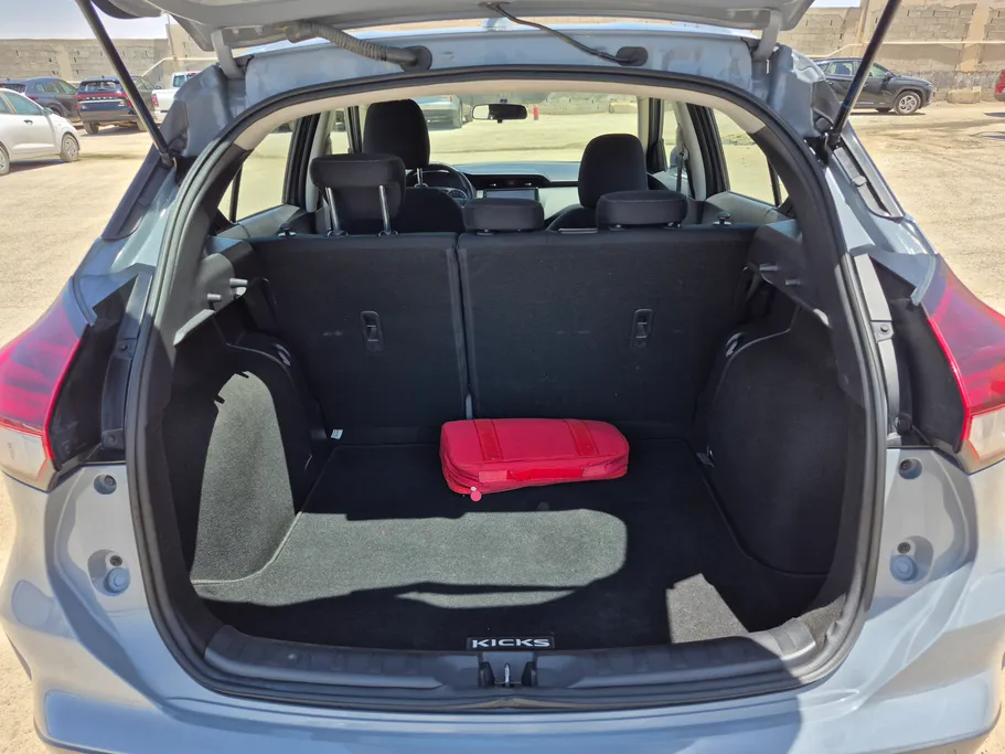 2024 Nissan Kicks S 