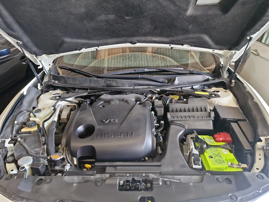 2023 Nissan Maxima SR 