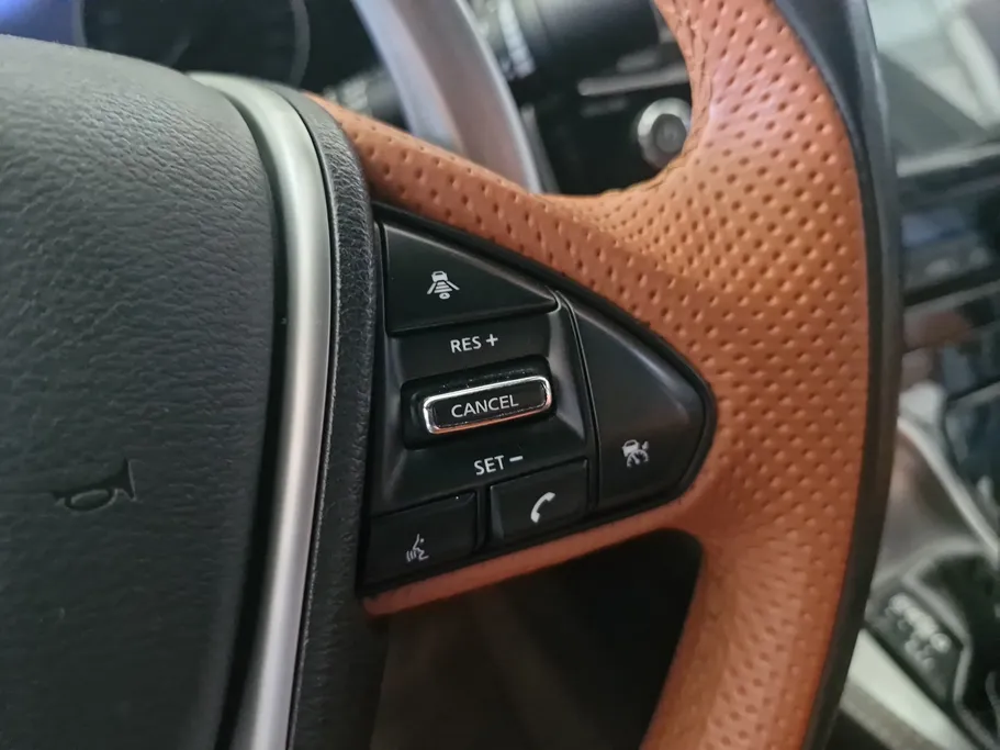 2023 Nissan Maxima SR 