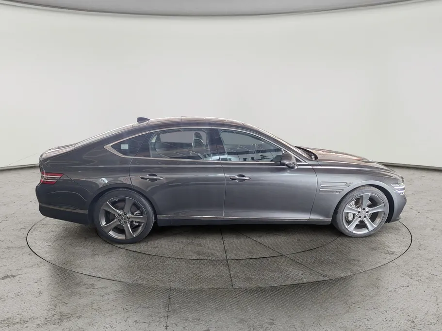 جينيسيس G80 ROYAL 2022 