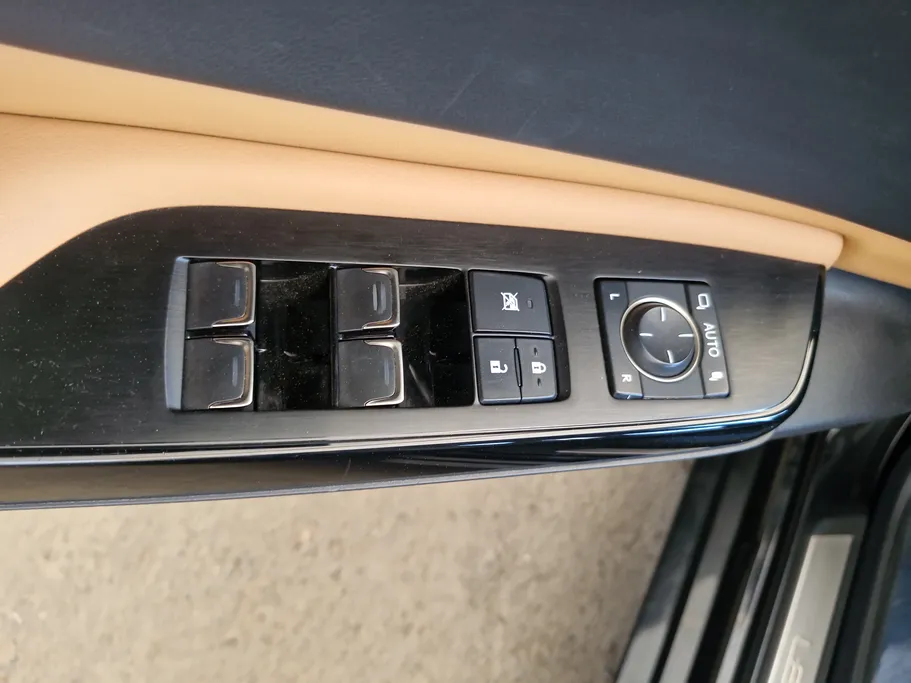 2023 Lexus ES 300 H 