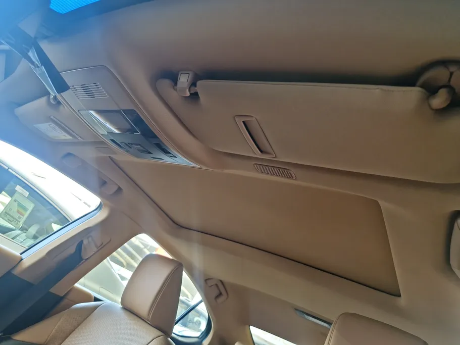 2023 Lexus ES 300 H 