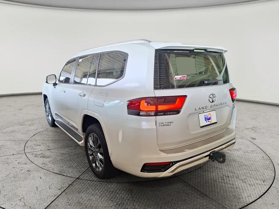 2024 Toyota Land Cruiser GXR 