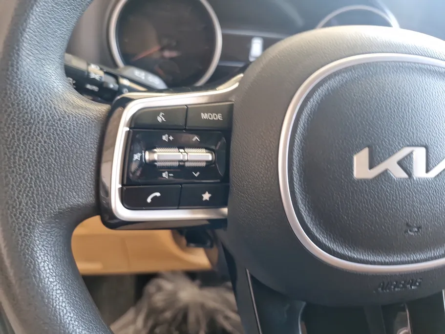 2022 Kia Carnival GL 