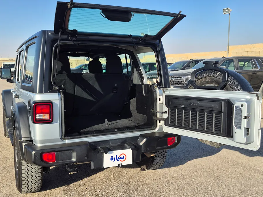 2023 Jeep Wrangler Sport 