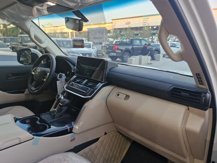 تويوتا لاندكروزر GXR2 2025 