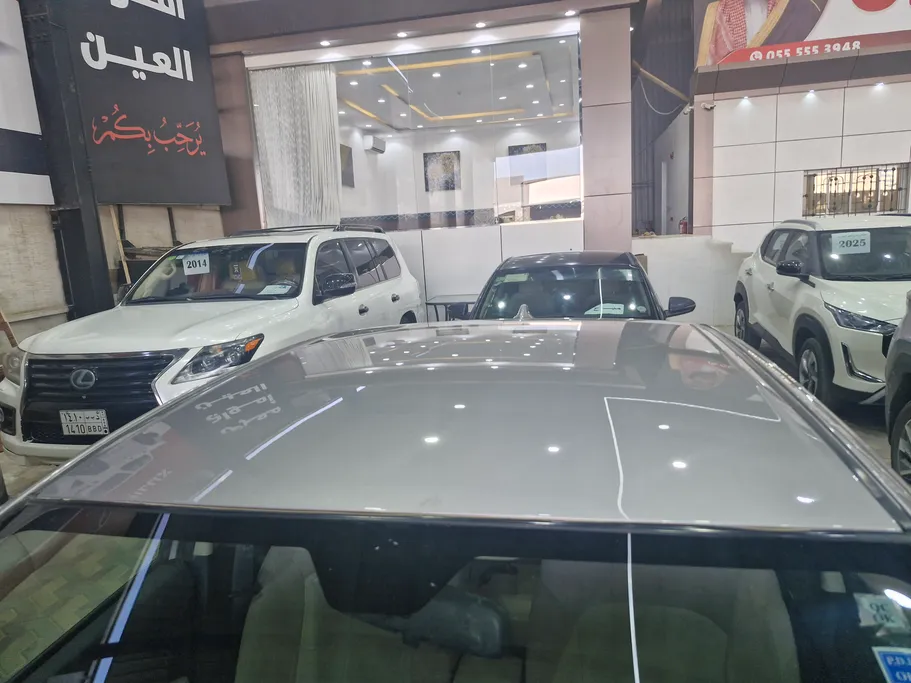 2023 Toyota Yaris  Y 