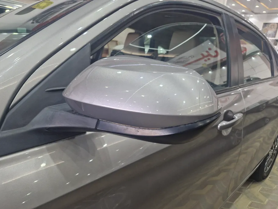 2023 Toyota Yaris  Y 
