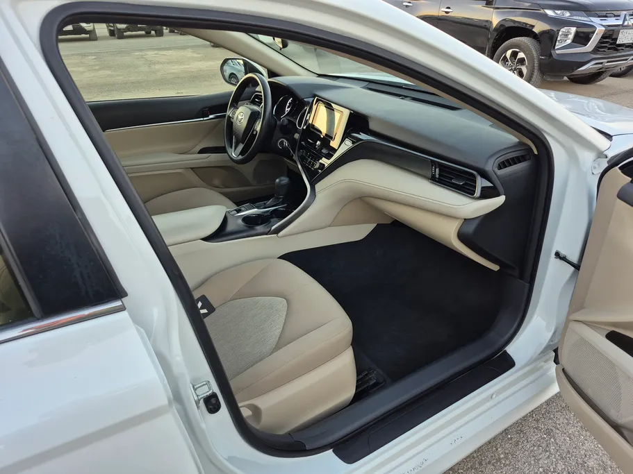 2023 Toyota Camry  LE 
