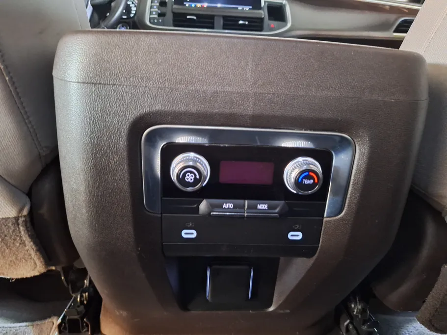 2021 GMC Yukon SLE 