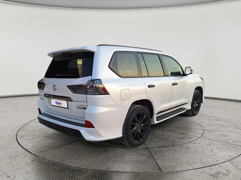 2020 Lexus LX 570 Black Ed. 