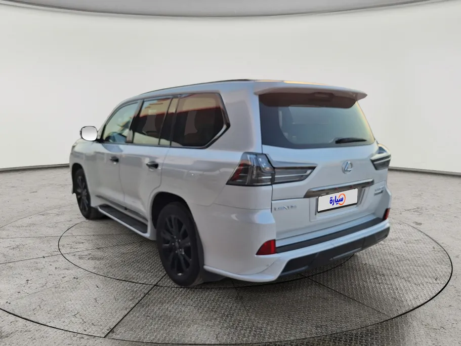 2020 Lexus LX 570 Black Ed. 