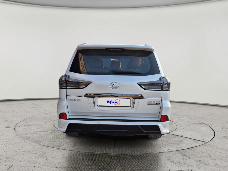 2020 Lexus LX 570 Black Ed. 