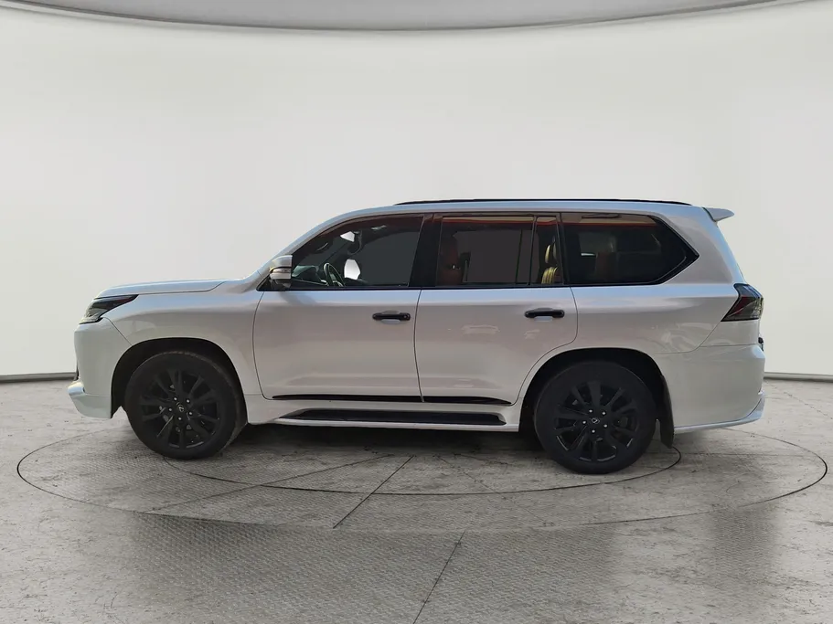 2020 Lexus LX 570 Black Ed. 