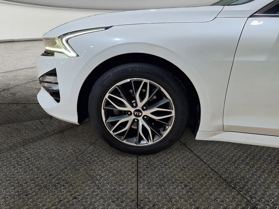 2021 Kia K5 GL 