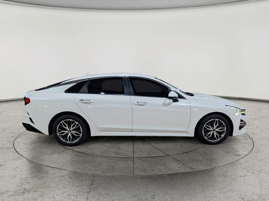 2021 Kia K5 GL 