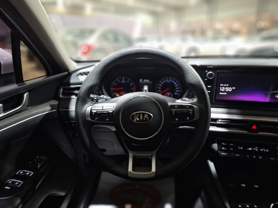 2021 Kia K5 GL 