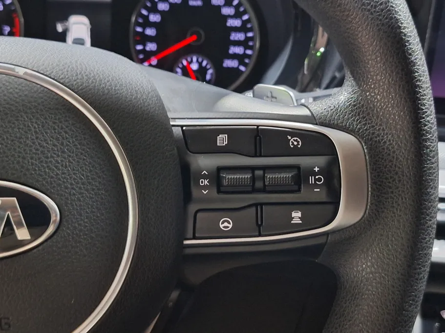2021 Kia K5 GL 