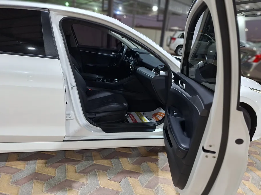 2021 Kia K5 GL 