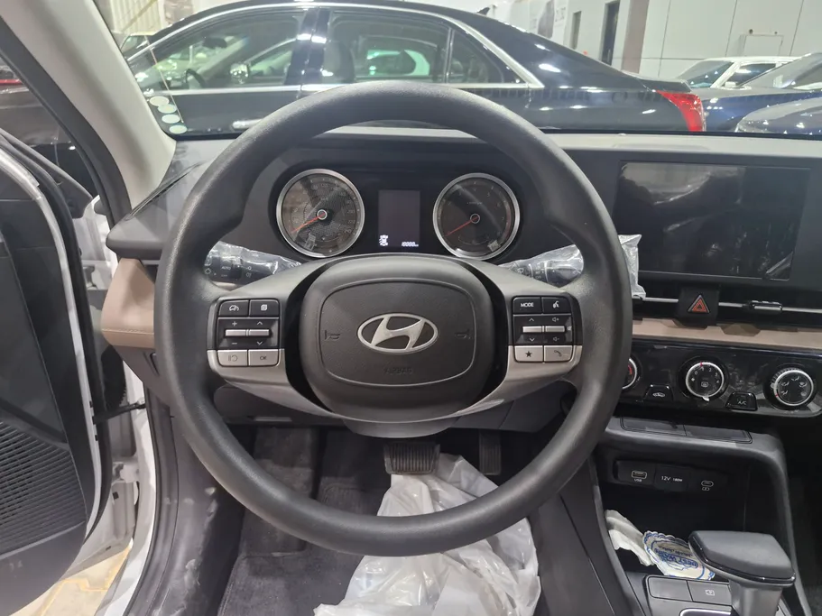2024 Hyundai Accent Fleet 