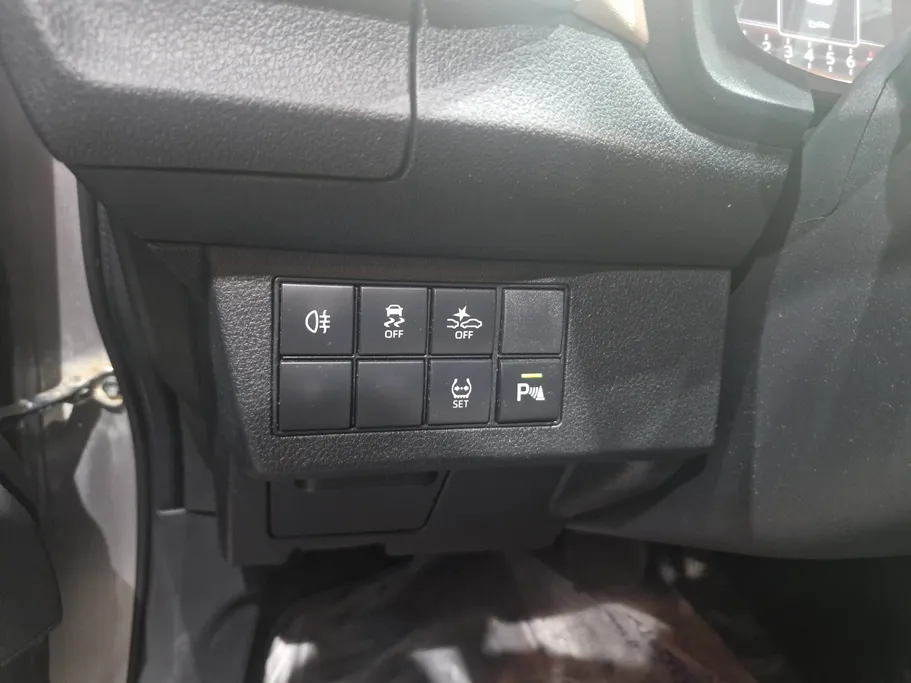 2024 Toyota Yaris  Y Plus 