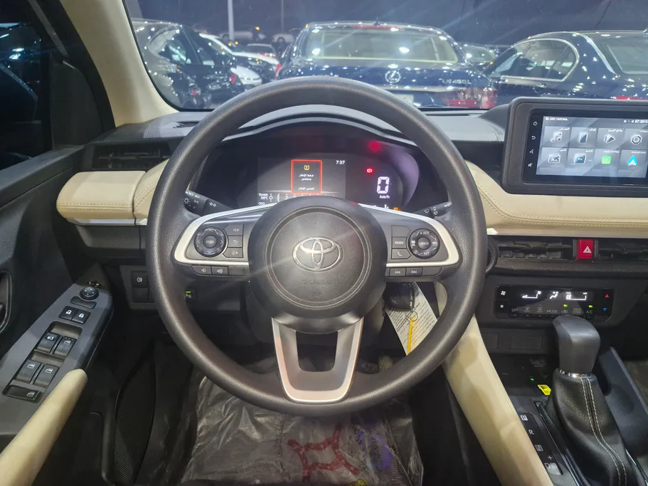 2024 Toyota Yaris  Y Plus 