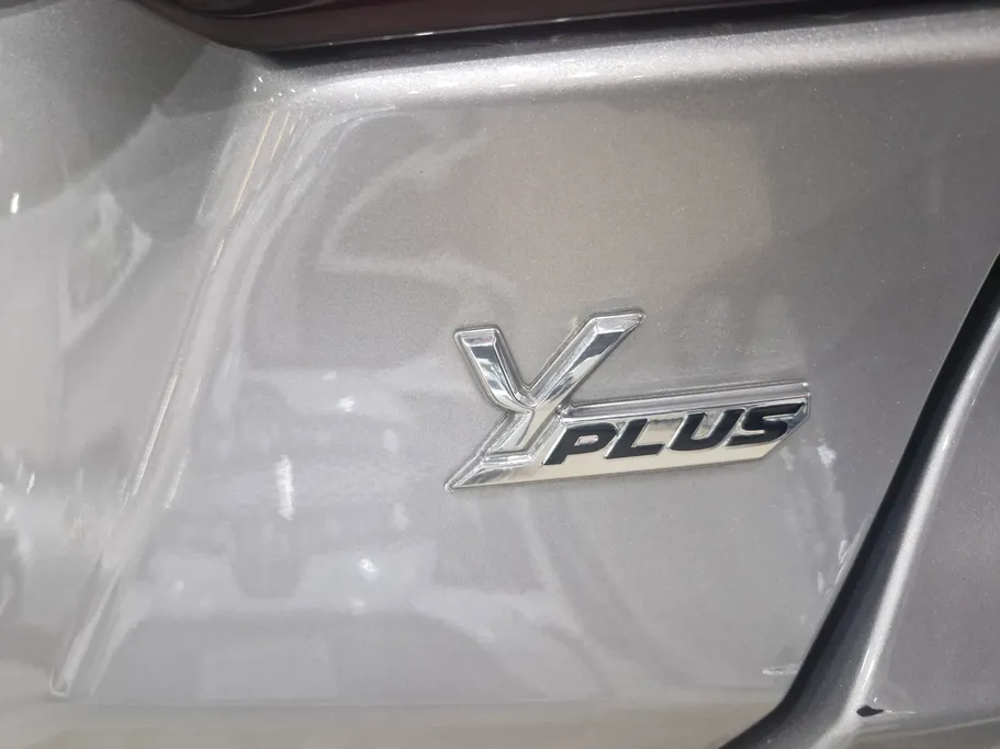 2024 Toyota Yaris  Y Plus 