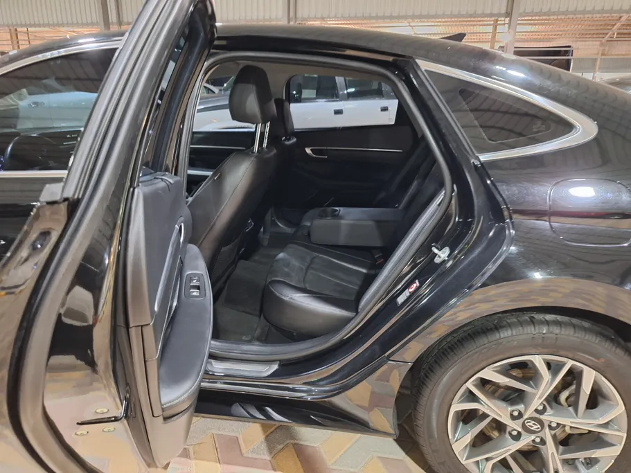 2022 Hyundai Sonata MID 