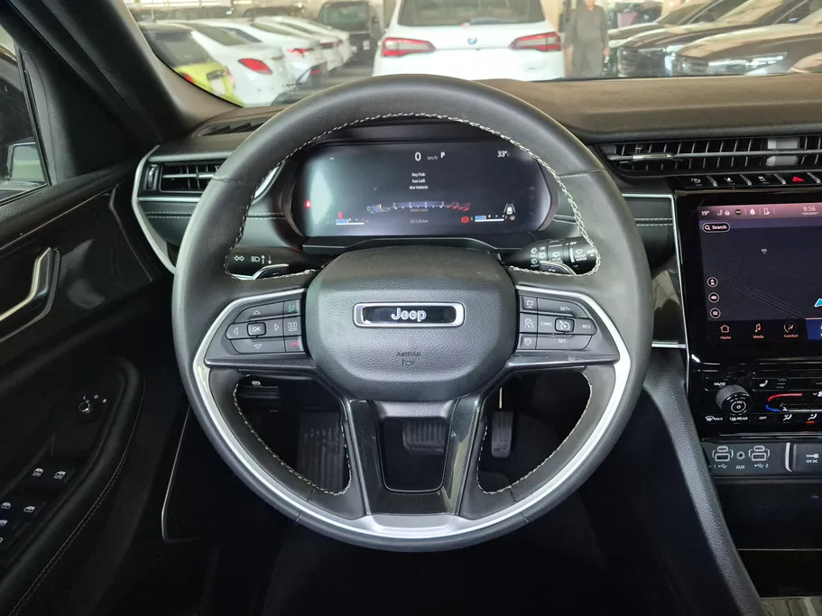 2023 Jeep Grand Cherokee Altitude 